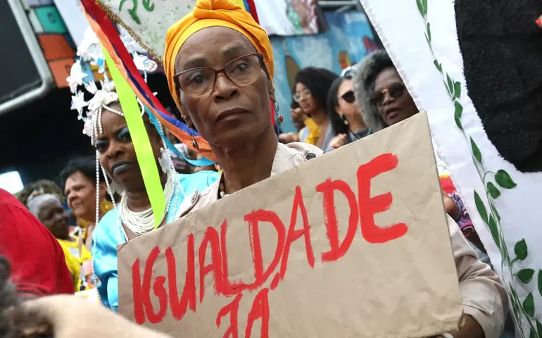 Saiba o que é e como registrar a Ata Notarial, fundamental para comprovação de crime de racismo