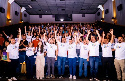 Vereadores participam do lançamento do Plenarinho com presença de 150 estudantes