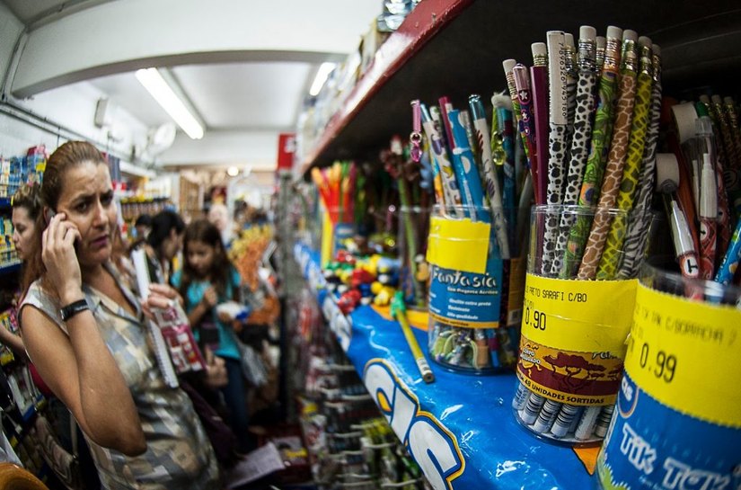 Procon Maceió faz pesquisa de preços de materiais escolares