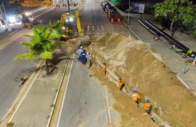 Prefeitura implanta mais de 2.500 metros de rede de esgotamento sanitário na Avenida da Paz