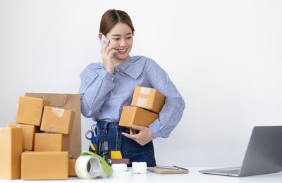 Logística no setor de cosméticos: 67% terceirizam entregas e qualidade se torna diferencial