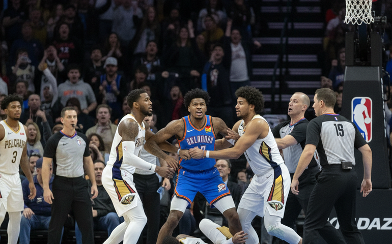 Confusão marca vitória do Thunder sobre os Pelicans; veja vídeo do momento tenso