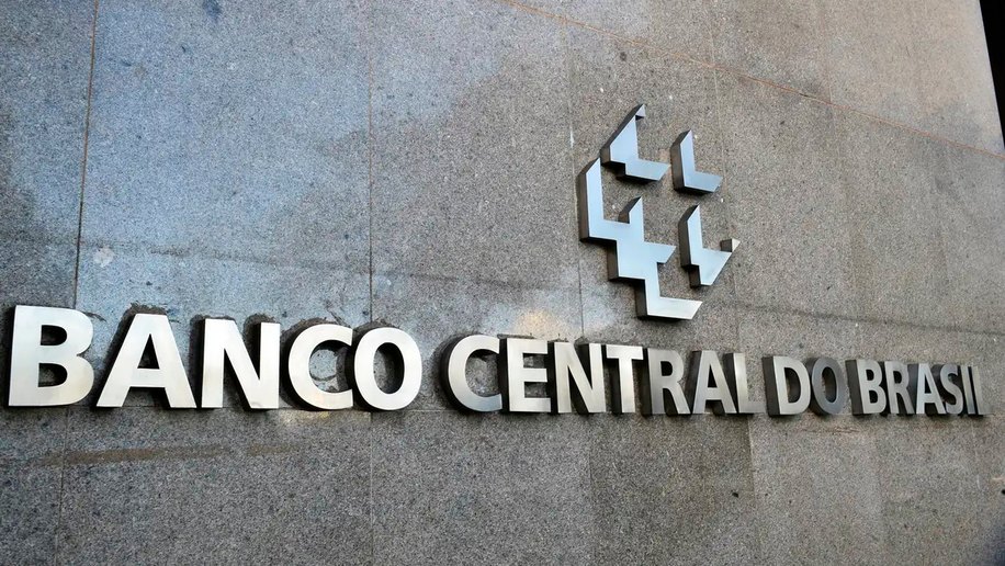 Mercado financeiro reduz previsão da inflação para 5% este ano