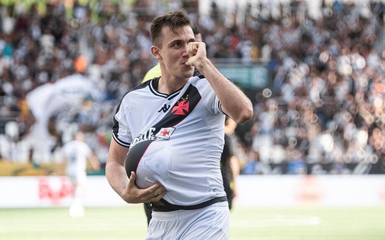 Neilton fala sobre confusão em Vasco x Água Santa: 'Futebol tem as suas provocações'