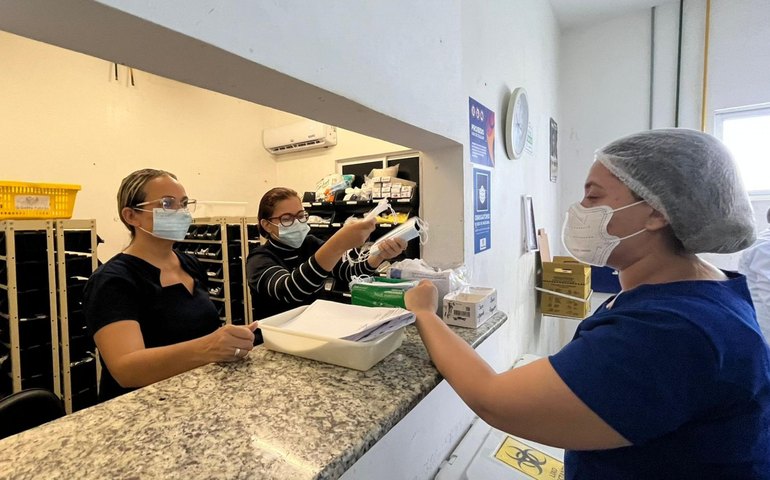 Hospital Professor Ib Gatto Falcão destaca a importância do farmacêutico para funcionamento da unidade