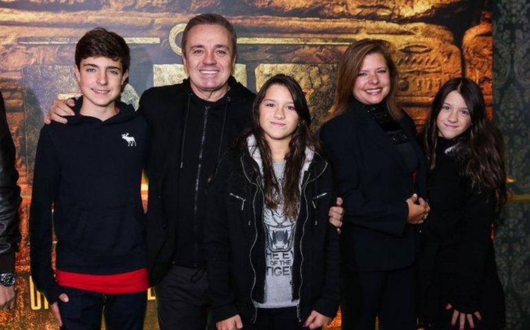 Rose Miriam Di Matteo faz homenagem a Gugu com série de fotos raras