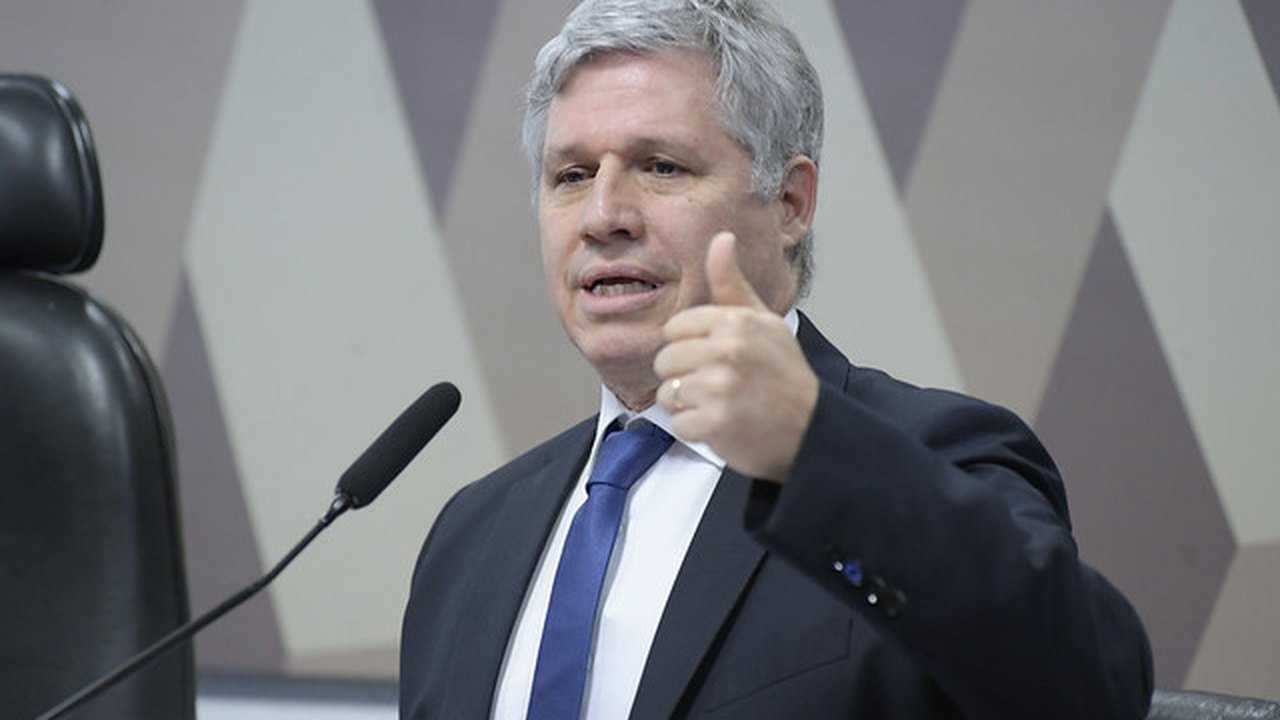 MST pressiona e governo promete 'assentamentos emergenciais' no País