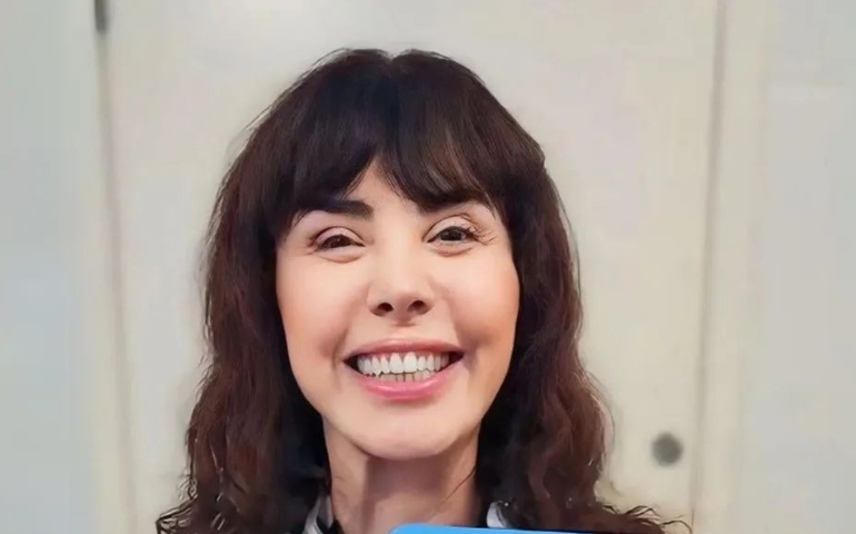 Claudia Alencar passa por nova cirurgia de emergência na coluna: 'sem previsão de alta'