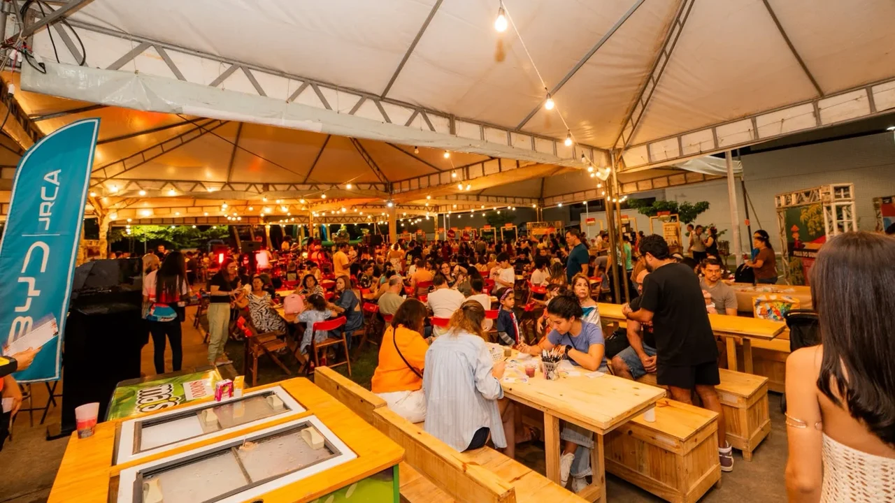 Festival Alagoaníssimo reúne gastronomia, música e artesanato em Maceió