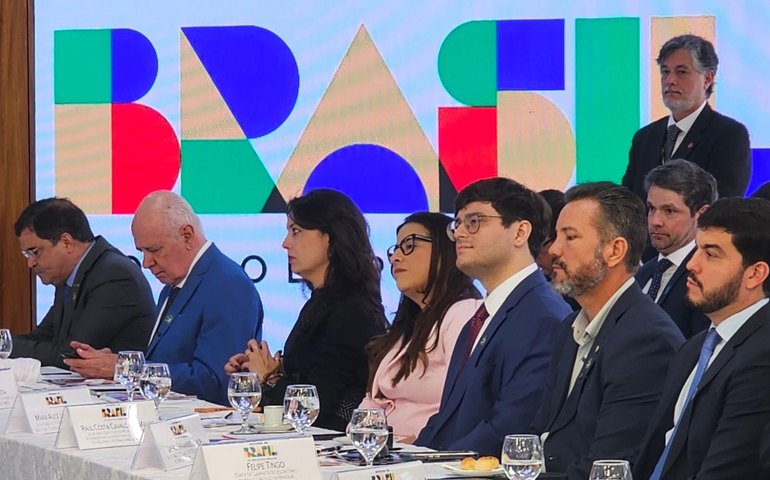 Governo de Alagoas reforça defesa do açúcar nordestino e amplia presença internacional em reunião com Geraldo Alckmin