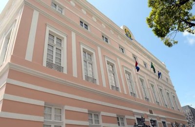 Assembleia recebe mais candidaturas aos cargos de governador e vice-governador