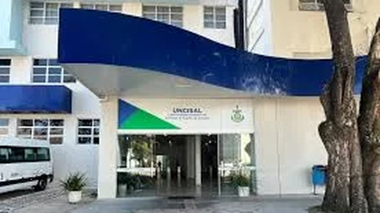 Uncisal abre concurso para professor com salário inicial de R$ 9 mil