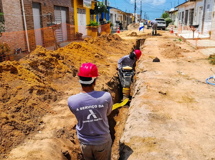 Seis cidades do interior de Alagoas passam por obras de implantação de redes de saneamento esta semana