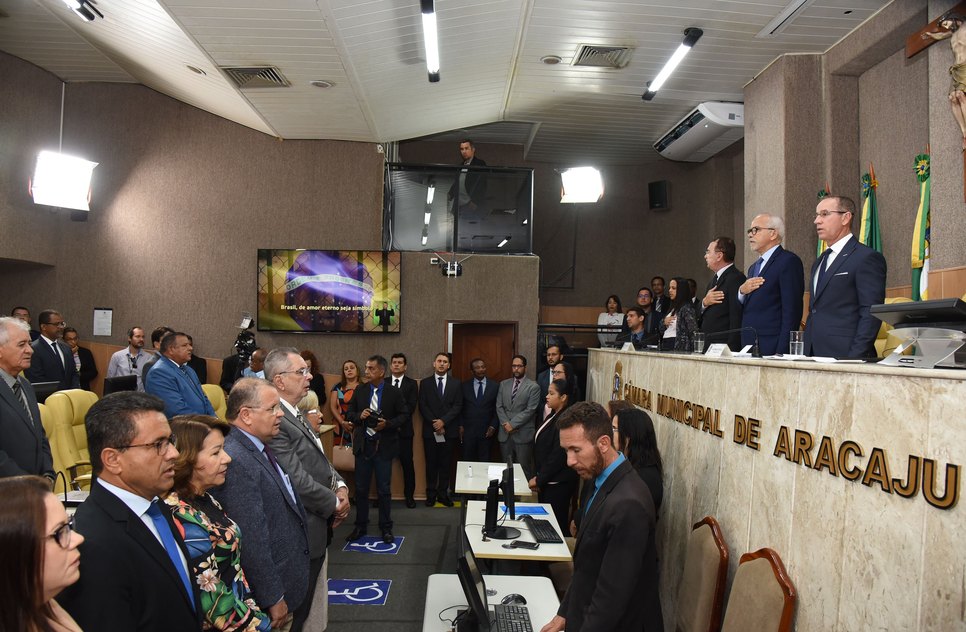 Edvaldo Nogueira na Câmara de Aracaju / Foto: Ana Lícia Menezes/PMA