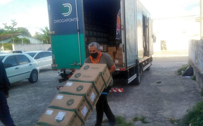Secretaria de Saúde de Penedo recebe novo lote de medicamentos básicos