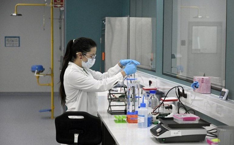 Um dos epicentros da pandemia, Brasil atrai 21 testes estrangeiros de remédios