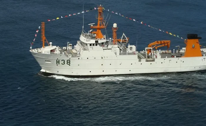Navio da Marinha do Brasil fica aberto para visitação em Maceió Navio da Marinha do Brasil fica aberto para visitação em Maceió
