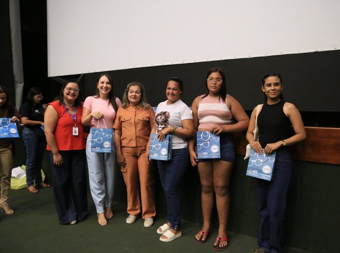 Prefeitura de Penedo entrega 5.423 óculos por meio do Programa Sua Vida Com um Novo Olhar