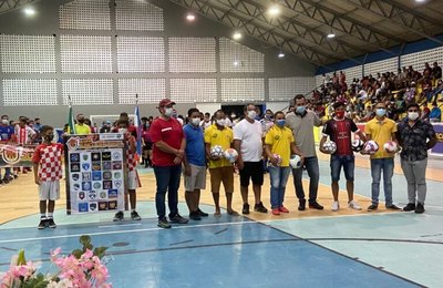 Junqueiro abre Iª Copa Municipal de Futsal reunindo equipes masculinas e femininas 