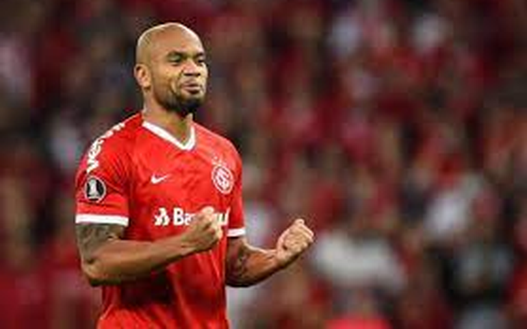 Rodrigo Moledo, do Internacinal, é suspenso por um ano