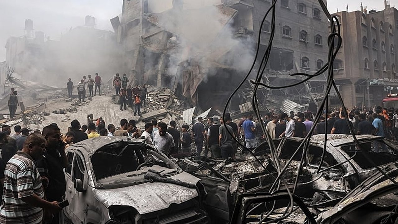 Israel bombardeia Gaza, Líbano e Iémen em resposta a ataques aéreos