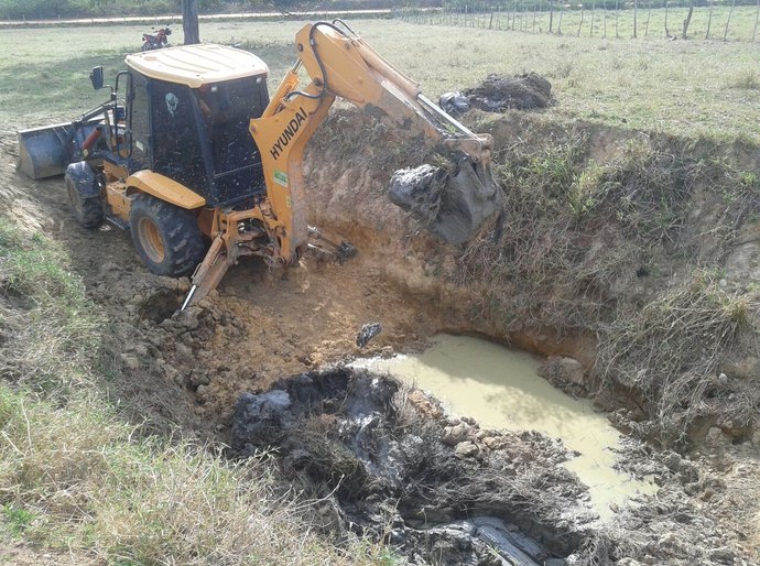 Seagri de Penedo realiza limpeza e construção de poços na zona rural
