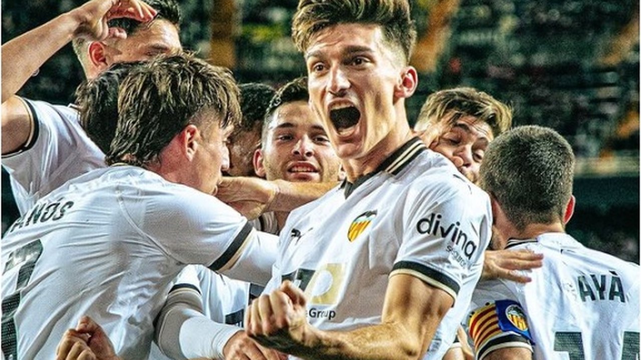 Valencia mantém escrita em seu estádio e bate o Villarreal por 3 a 1