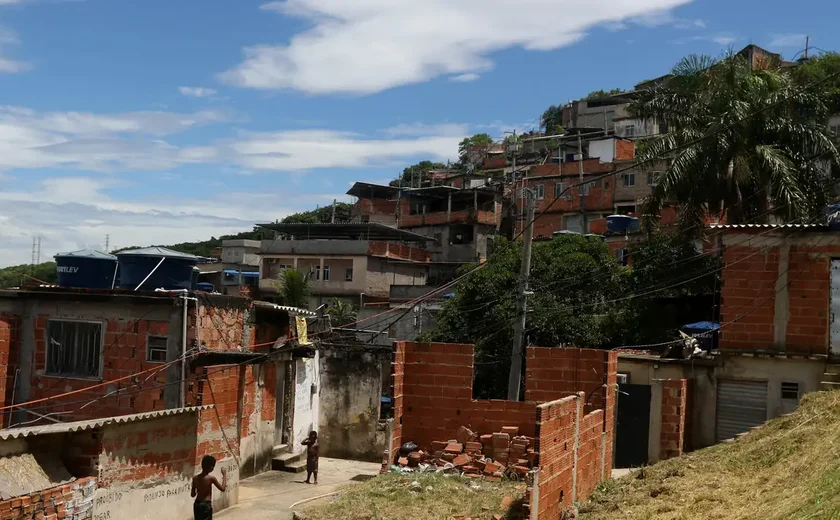 Senado aprova recursos para regularizar favelas e áreas de invasão
