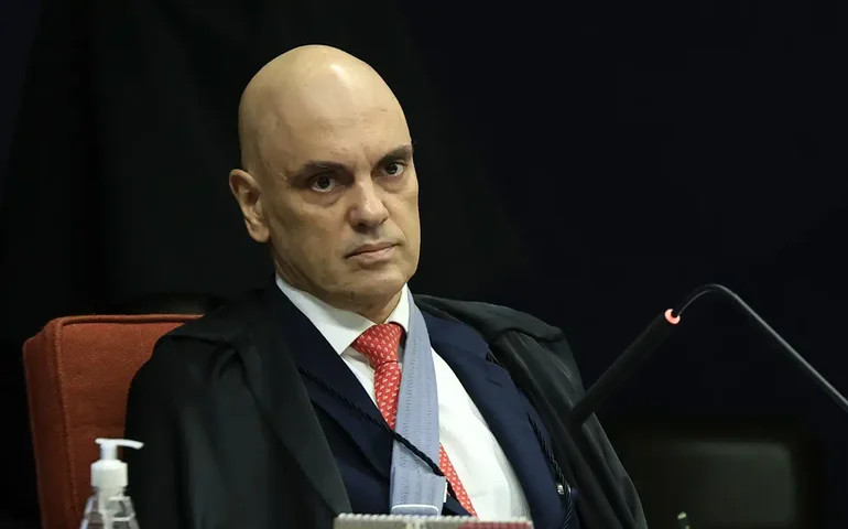 Moraes determina notificação ao Ministério da Justiça para pedir extradição de Ramagem