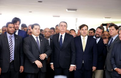 Bolsonaro entrega hoje reforma da Previdência ao Congresso