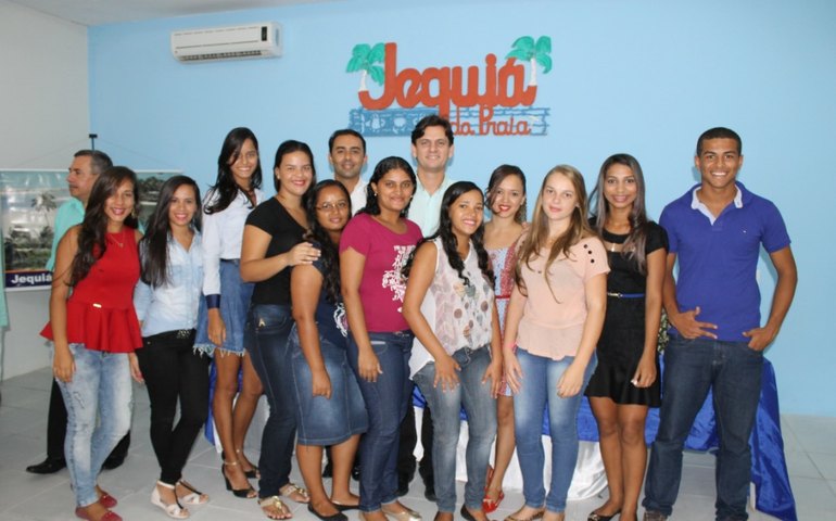 Aprovados em seleção de estágio começam a atuar em Jequiá da Praia