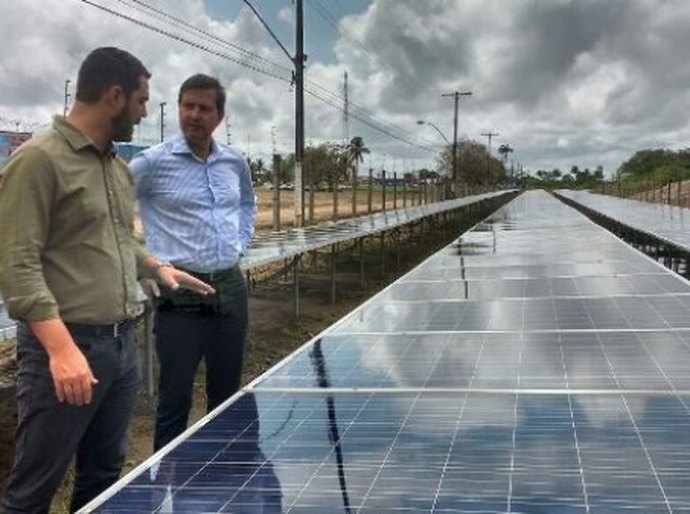 Sedetur inaugura primeira miniusina de energia solar autossustentável