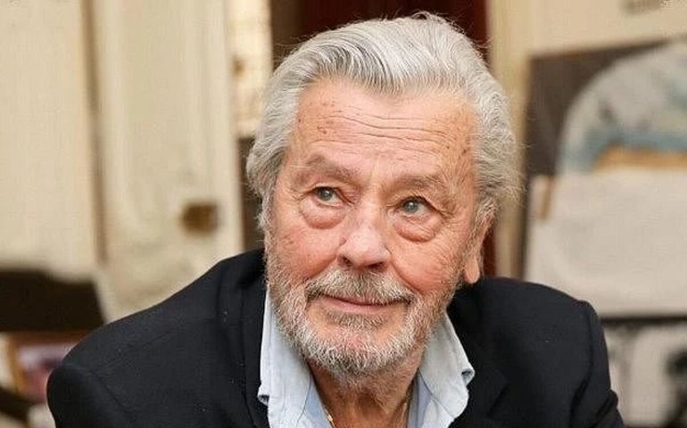 Alain Delon foi enterrado em cerimônia íntima em sua propriedade na França