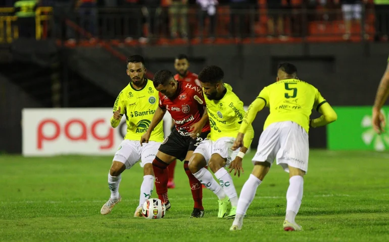 Tabu de 104 anos e grandes na filas há 7: veja maiores jejuns nos Estaduais