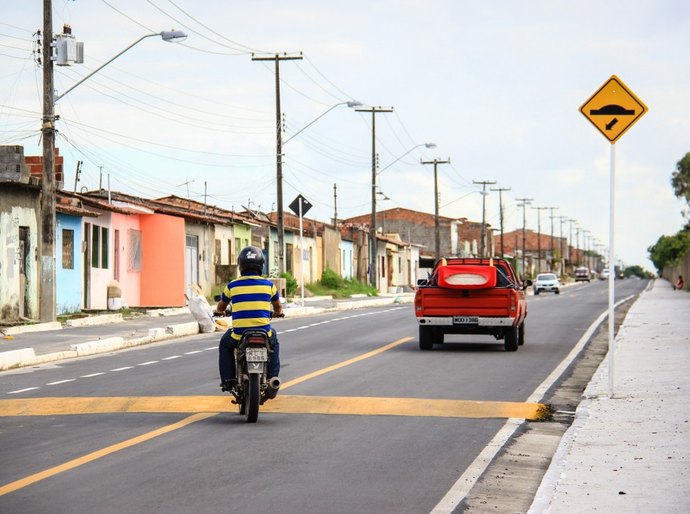 Sinalização: lombadas ajudam a reduzir acidentes
