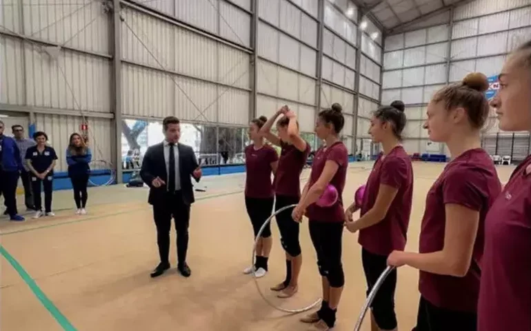 Cônsul-geral do RS visita seleção da Itália de ginástica rítmica