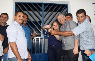 Prefeitura de Ibateguara entrega 13ª casa com recursos próprios