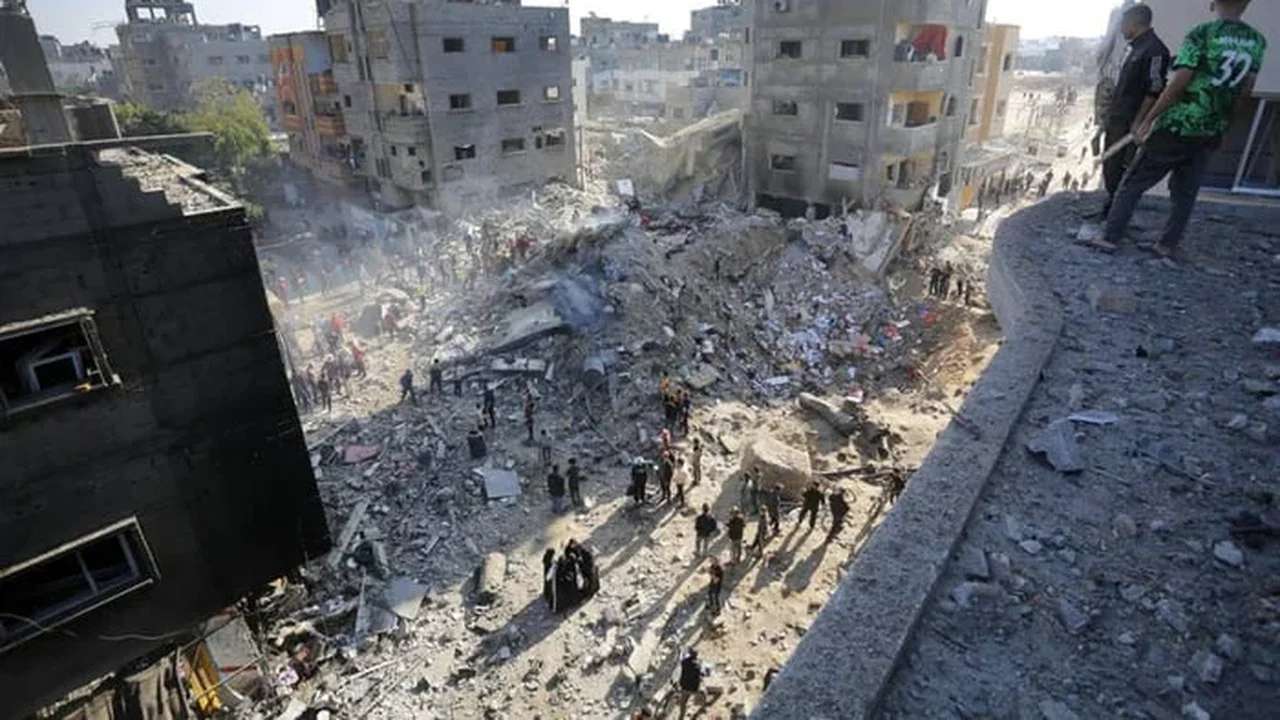 Israel ordena evacuação de parte de zona humanitária da Faixa de Gaza