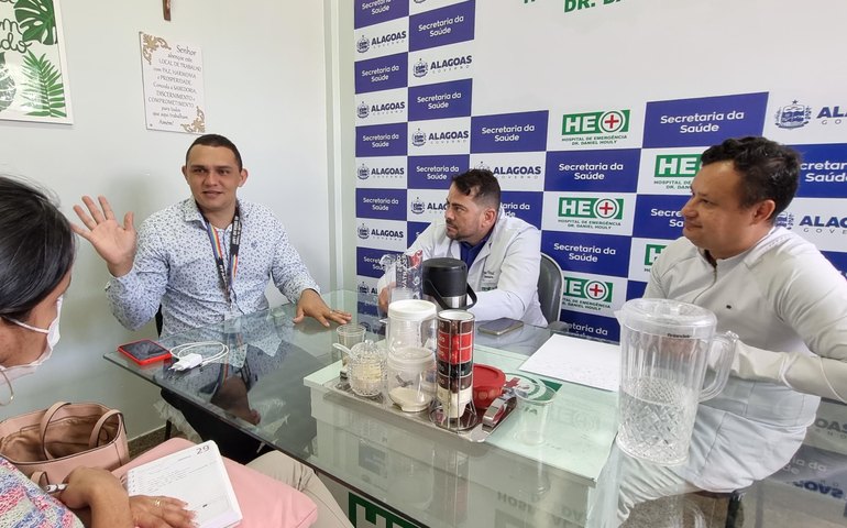 Hospital de Emergência do Agreste e Conselho Estadual LGBTI+ estabelecem parceria para capacitar servidores