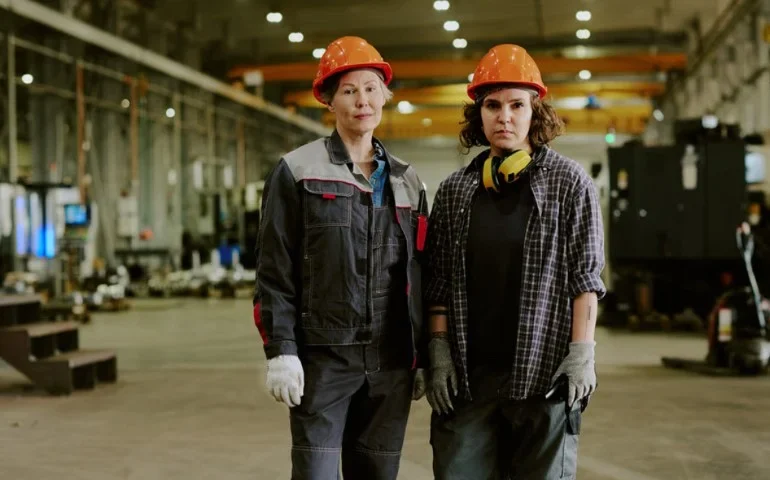 Mulheres ganham 21,3% menos que homens, mesmo com avanço no emprego formal