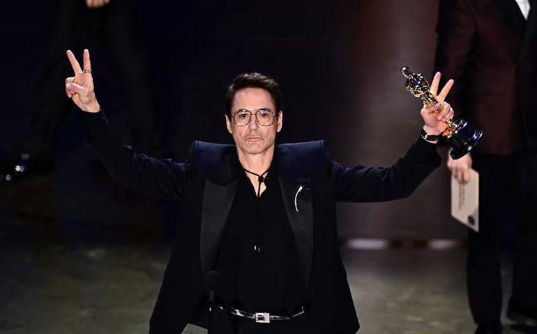 Oscar 2024: Robert Downey Jr. vence como Melhor Ator Coadjuvante por 'Oppenheimer'