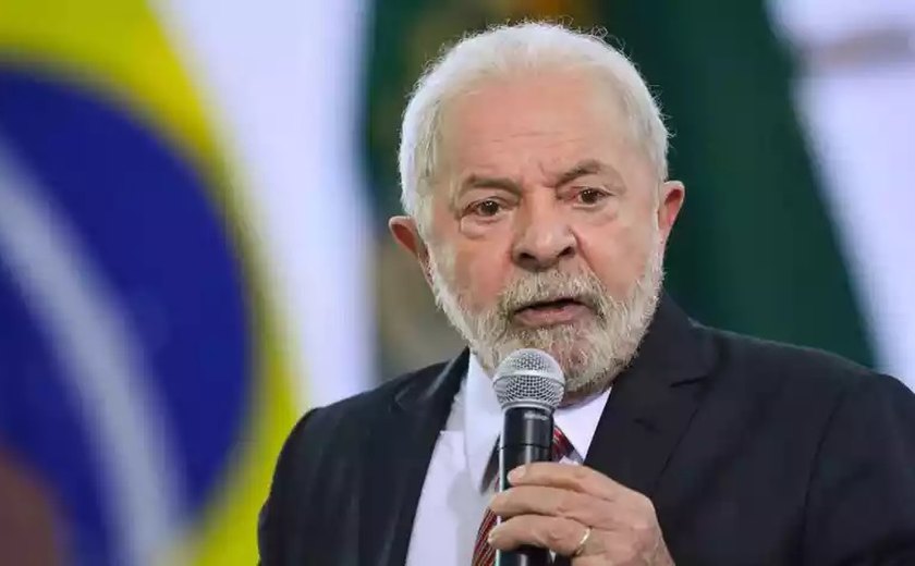 Lula cita possibilidade de isenção fiscal para setor automobilístico