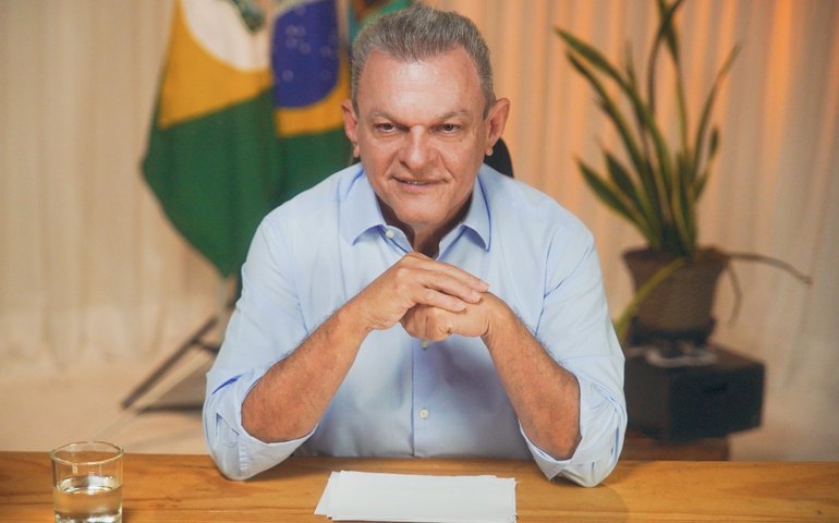 Show de Victor & Leo em Fortaleza é cancelado pela prefeitura após críticas do público