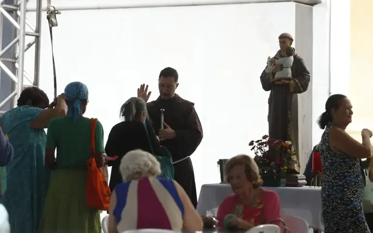 Quem foi Santo Antônio? Conheça a história do 'santo casamenteiro'