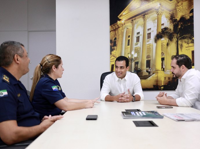 Galba Netto discute melhorias para a segurança da CMM com secretário da Semsc