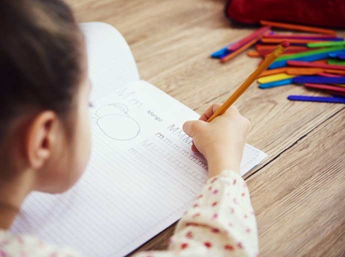 Alfabetização global: por que aprender dois idiomas não atrapalha a leitura e a escrita
