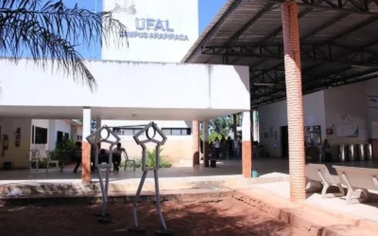 Egressos da Ufal são quase metade dos aprovados em concurso em Arapiraca