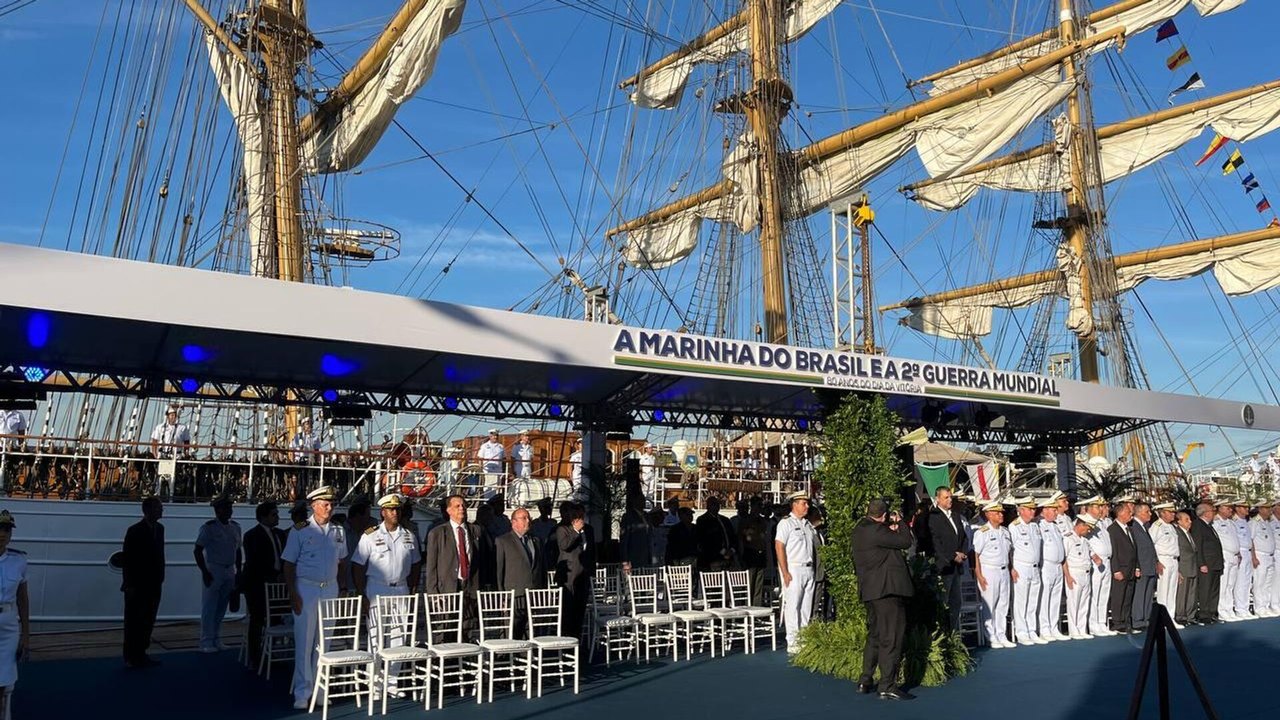Almirante Olsen nos 80 anos do Dia da Vitória: 'quem não reverencia o passado não merece o futuro'
