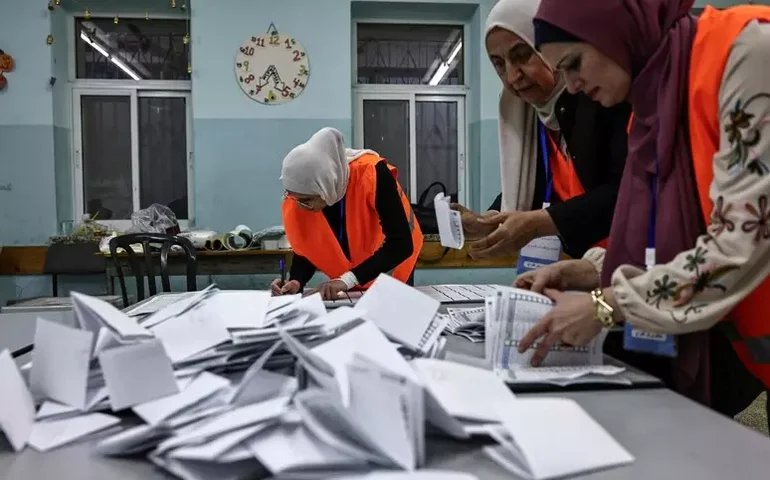 Palestinos vão às urnas em Gaza pela 1ª vez em 20 anos