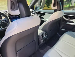 Mercedes-Benz GLC 300 4MATIC AMG Line entrega conforto para todos os ocupantes - Sérgio Dias (5).jpeg 